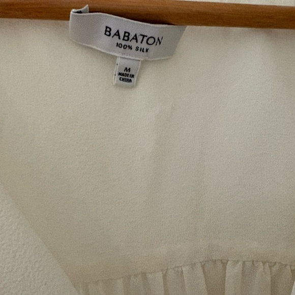 Babaton Aritzia 100% silk Ainsley sleeveless blouse medium cream off white - Picture 2 of 7